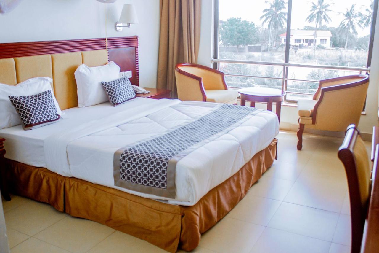 Luwa Evergreen Hotel Mtwara Exterior photo